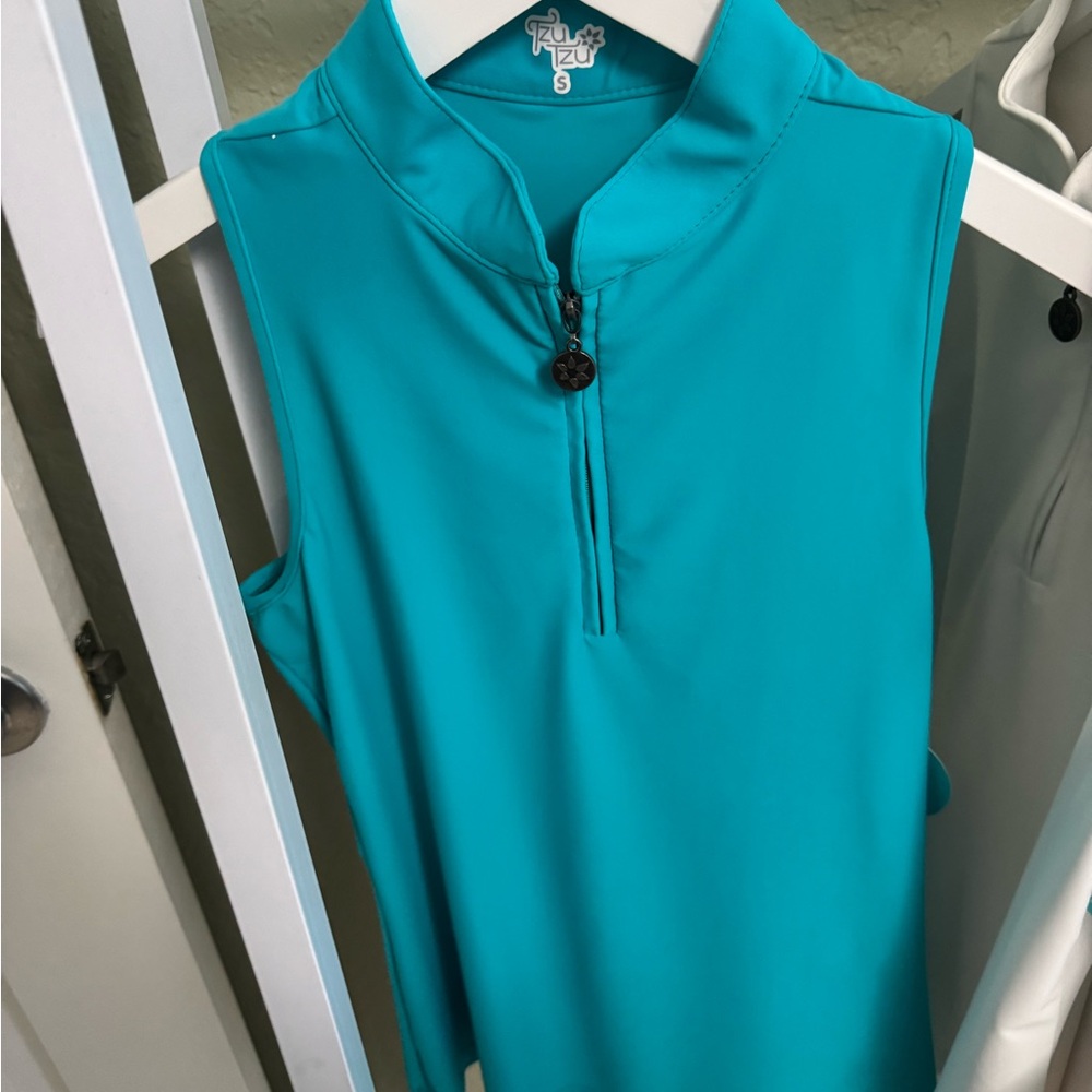 Tzu Tzu women’s top